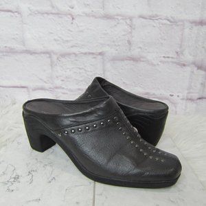 Aerosoles size 8M Dark Gray Faux Leather Studded Slip On Mules Heels